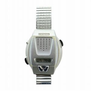 SEIKO 腕時計 音声デジタルウォッチ クォーツ ロゴ スクエア シルバー色 A860-4001 GY18 /MQ