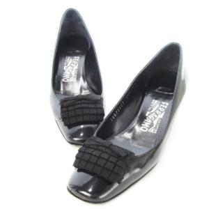 Salvatore Ferragamo パンプス エナメル ローヒール スクエアトゥ リボン レザー 本革 6.5 23.5 黒 ブラック 1DB70301 34K