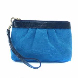 ポーチ 小物入れ キャンバス エナメル シグネチャー 総柄 ロゴ 青 ブルー