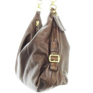 COACH ハンドバッグ 2way ショルダーバッグ ホーボーバッグ レザー ロゴ チャーム付き 茶 ブラウン F8633