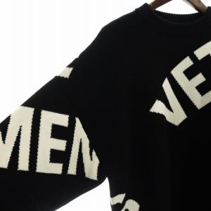 VETEMENTS GIANT LOGO KNITTED SWEATER S ブラック UA53KN200B