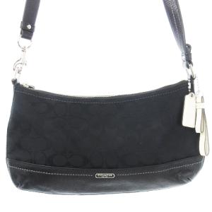 ショルダーバッグ 切替 レザー キャンバス ジャカード織りシグネチャー ロゴ プレート チャーム付き 黒 ブラック F24028