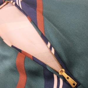 YVES SAINT LAURENT シルクスカート フレア ひざ丈 サテン 厚手 ロゴ ストライプ レジメンタル 緑 グリーン 297245 YSD17