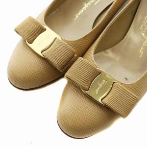 Salvatore Ferragamo ヴァラリボン パンプス 牛革 レザー ラウンドトゥ チャンキーヒール ロゴ ゴールド金具 6.5 24cm