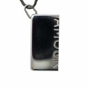 アムール AMOUR ペアネックレス 片方のみ アクセサリー ペンダント ロゴ プレート シルバー色 GY11