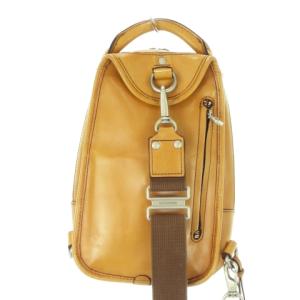 HERGOPOCH ボディバッグ ワンショルダー レザー チャーム付き 茶 ブラウン