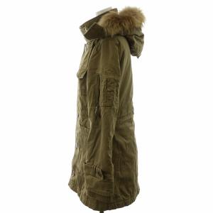 BURBERRY BLUE LABEL ミリタリーコート ミリタリーブルゾン 中綿キルティング スタンドカラー フルジップ チンストラップ フード