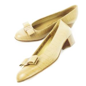 BOUTIQUE パンプス ローヒール アーモンドトゥ レザー 革 クロコ型押し ヴァラリボン 7 24.0cm