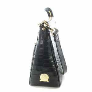 A.D.M.J. ショルダーバッグ 斜め掛け クロコ 型押し ロゴ ゴールド金具 茶 ブラウン GY18 /MQ