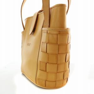 BREE トートバッグ  ハンドバッグ レザー ヌメ革 編み込み ロゴ 茶 ブラウン /MW GY18