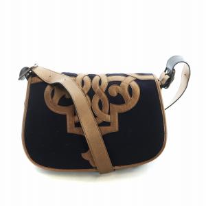 ショルダーバッグ 斜め掛け フラップ グリッター レザー メルトン 紋章柄 黒 ブラック GY18 /MQ