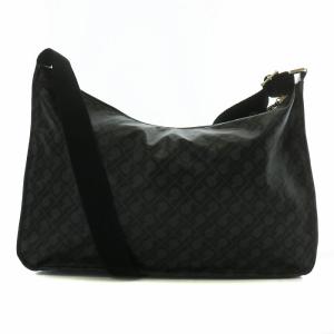 ショルダーバッグ PVC レザー ロゴ 総柄 黒 ブラック /XZ GY18