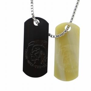 DIESEL ネックレス アクセサリー ペンダント ドッグタグ型 ロゴ シルバー色 GY18 /MQ