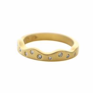 指輪 アクセサリー リング ラインストーン ロゴ ウェーブ M 13号 ゴールド色 GY18 /MQ