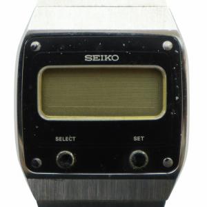 ジャンク品 腕時計 ウォッチ クォーツ ロゴ デジタル フロントボタン シルバー色 F231-500A