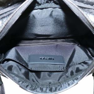 DIESEL ショルダーバッグ PVC レザー Wファスナー ロゴ シルバー色 /XZ GY18