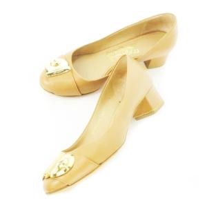 パンプス ローヒール ラウンドトゥ レザー 革 ロックデザインバックル ゴールド金具 ロゴ 5.5 22.5cm