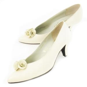 パンプス ミドルヒール レザー 革 ポインテッドトゥ Vカット フラワーモチーフ ビジュー 36 23.0cm