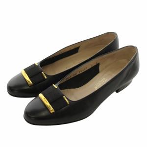 パンプス レザー ラウンドトゥ ローヒール リボン ロゴ ゴールド金具 6 23.5cm 黒 ブラック