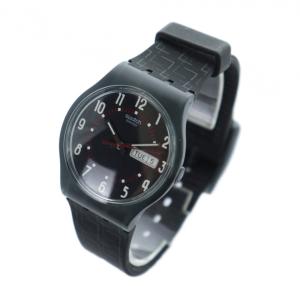 SWATCH 腕時計 ウォッチ クォーツ 黒文字盤 カレンダー付き ロゴ 黒 ブラック GY18 /MQ