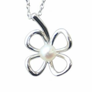 ネックレス アクセサリー ペンダント リアルパール 真珠 クローバー モチーフ シルバー色 GY18 /MQ