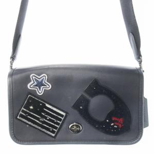 ショルダーバッグ レザー 革 ワッペン 相良刺繍 ロゴ スタッズ ターンロック 紺 ネイビー F11802