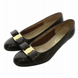 ヴァラリボン パンプス レザー クロコ型押し ラウンドトゥ ローヒール ロゴ ゴールド金具 7 24.5cm