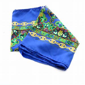スカーフ バンダナ ストール シルク 絹 ロゴ 総柄 青 ブルー 緑 グリーン 黄 イエロー オレンジ