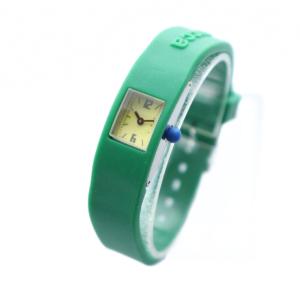 CABANE de zucca ジャンク品 腕時計 ウォッチ クォーツ 緑 グリーン ロゴ /MQ GY18