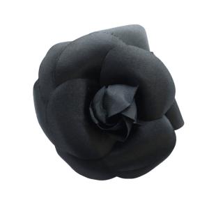 ピンブローチ アクセサリー ロゴ カメリア 花 フラワー 黒 ブラック GY11 /MQ OH