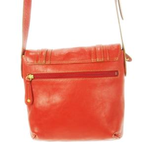 Dakota ショルダーバッグ ツインベルトフラップ ホースシュー レザー 革 ステッチ ロゴ型押し 赤 レッド テラコッタ