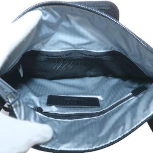 DIESEL ショルダーバッグ クロスボディ ナイロン ロゴ 黒 ブラック X08040 /XZ OH GY18