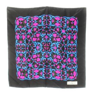 スカーフ スクエア シルク 絹 オリエンタル 唐草 ハート 総柄 ロゴ 黒 ブラック ピンク /CK29