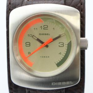 DZ-2022 腕時計 ウォッチ クォーツ レザーベルト ロゴ シルバー色 GY18 /MQ