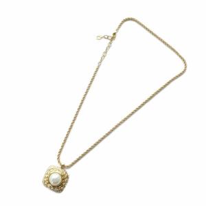 NINA RICCI ネックレス アクセサリー ペンダント スクエア ロゴ フェイクパール スクエア GY11 /MQ