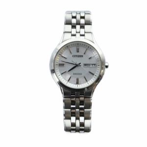 CITIZEN EXCEED H100-T018661 腕時計 ソーラー 白文字盤 デイデイト カレンダー付き