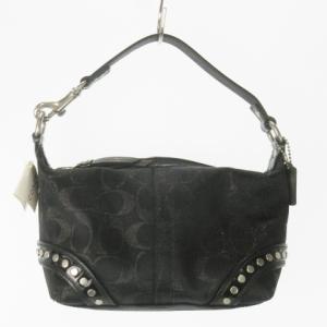 ハンドバッグ ミニ キャンバス レザー 革 スタッズ シグネチャー ロゴチャーム 黒 ブラック F41938