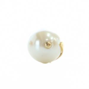 Salvatore Ferragamo ピンブローチ アクセサリー パール 真珠 14mm ゴールド色 GY11 /MQ