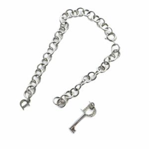 ブレスレット アクセサリー バングル ロゴ シルバー色 GY18 /MQ OH