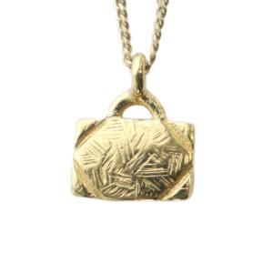GIVENCHY ネックレス アクセサリー ペンダント ロゴ ゴールド色 GY18 /MQ