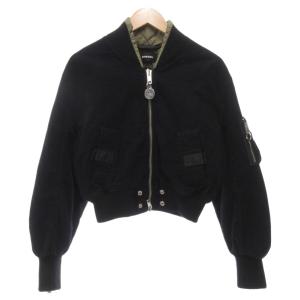 中綿ジャケット ブルゾン ジップアップ ファスナーデザイン ロゴ ショート丈 S 黒 ブラック /AE