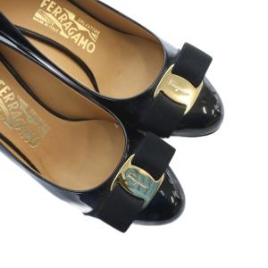 Salvatore Ferragamo パンプス ハイヒール エナメル ロゴ ヴァラ リボン 5 22.5cm 黒 ブラック GY18 /MQ