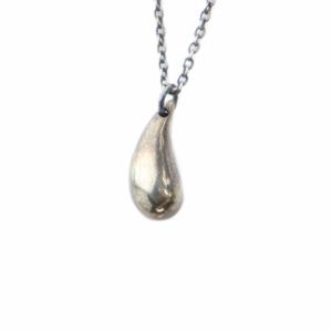 ティアドロップ ネックレス アクセサリー ペンダント ロゴ Silver925 シルバー色 GY18 /MQ