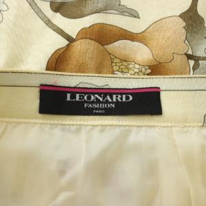 LEONARD タイトスカート ひざ丈 花柄 総柄 ロゴ 70 ベージュ /XZ GY18