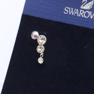 SWAROVSKI クリスタルスタッドピアス ロゴ シルバーカラー /KW GY11