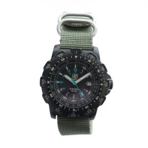 Luminox シリーズ8800 RECON 腕時計 クォーツ カレンダー付き デイト ブラック