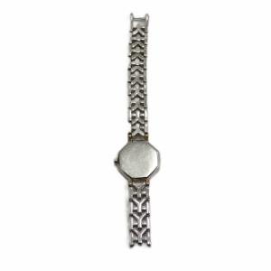 YVES SAINT LAURENT ジャンク品 2200-241762 腕時計 ウォッチ クォーツ ローマン ロゴ シルバー色 ゴールド色