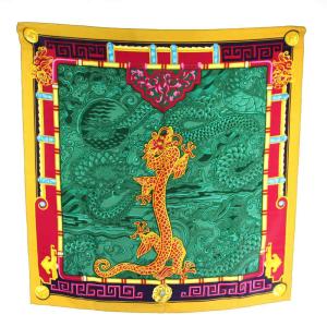 スカーフ 大判 絹 シルク 総柄 ロゴ マルチカラー /XZ GY11