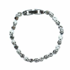 SWAROVSKI ブレスレット アクセサリー バングル ラインストーン ロゴ シルバー色 GY11 /MQ