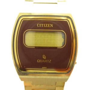 ジャンク品 4-097904K 腕時計 ウォッチ クォーツ デジタル ロゴ ゴールド色 GY18 /MQ